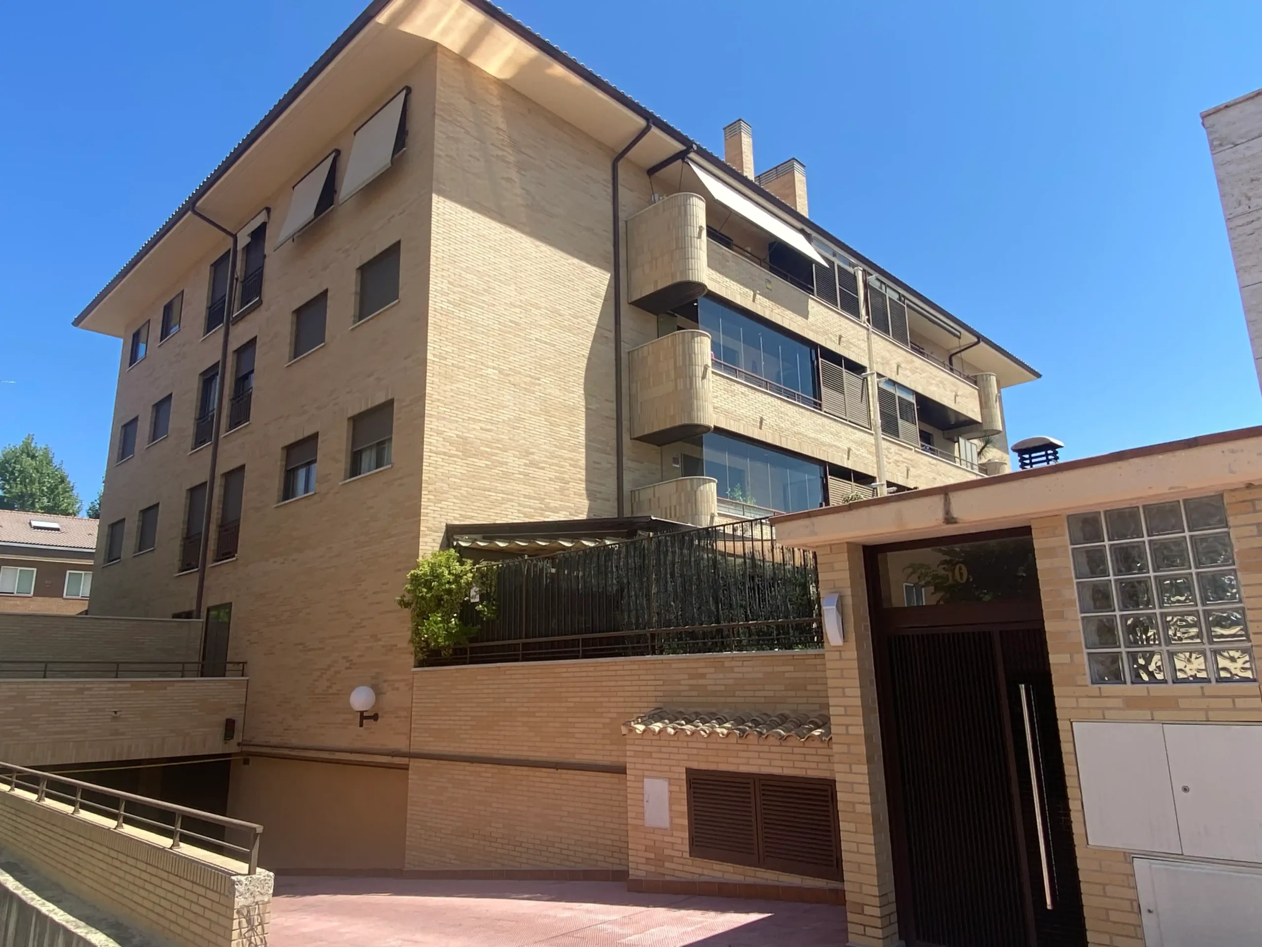 AVENIDA DE NUEVO MUNDO